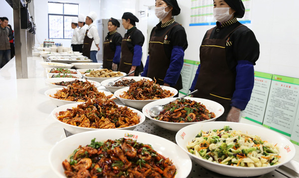 佛山時(shí)時(shí)鮮：淺談蔬菜配送公司怎么做好學(xué)校食堂蔬菜配送？